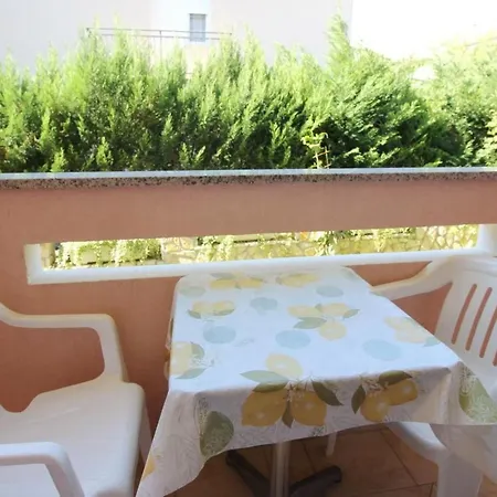 Apartment In Mit Eigenem Balkon By Interhome *